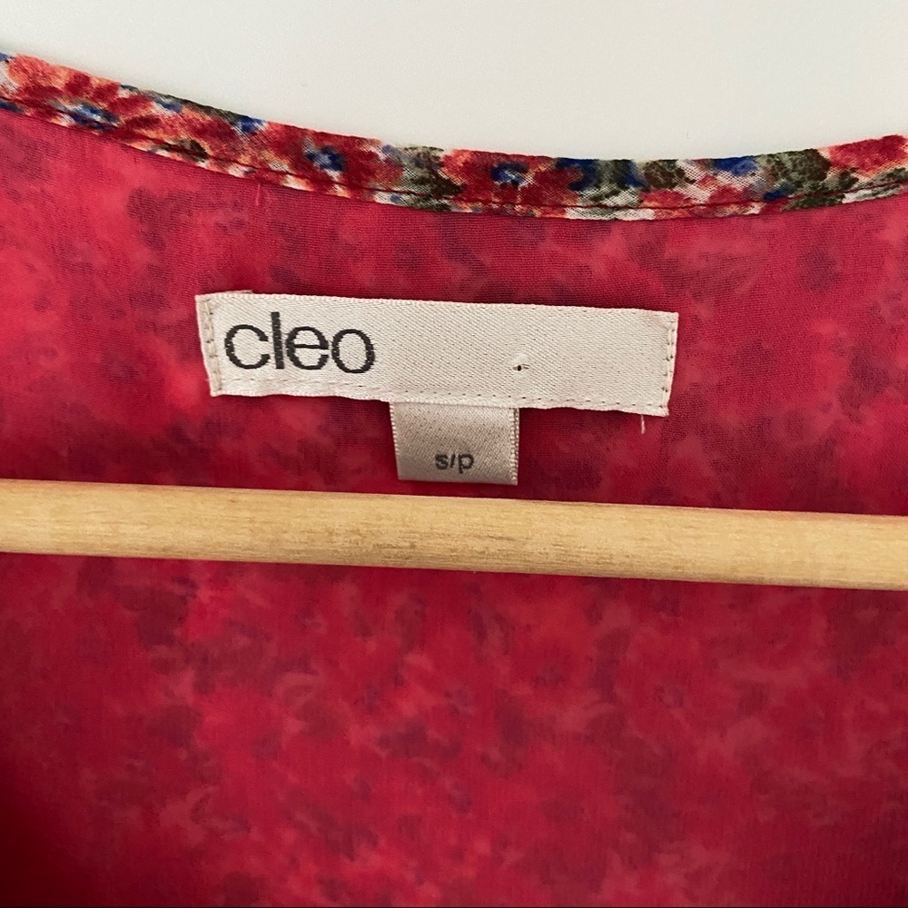 CLEO BRIGHT FLOWY FLORAL SLEEVELESS TOP/BLOUSE WITH FRONT RUFFLE, SMALL - Picture 6 of 7